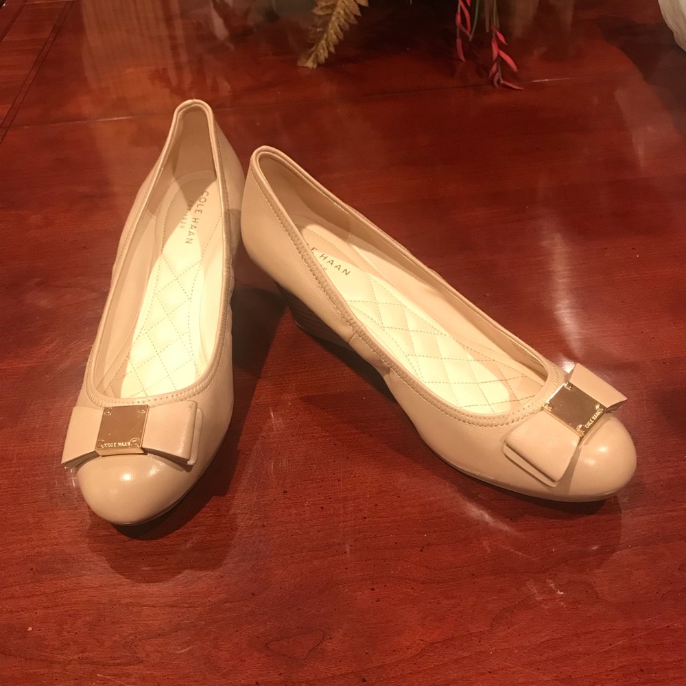 TALI Grand Bow Wedge